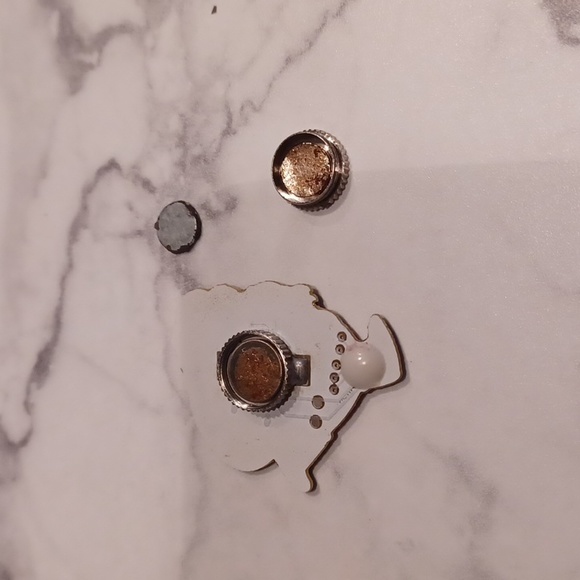 $4 Add-on Flashing Santa With Bag Pin - Magnetic Back - Picture 4 of 5